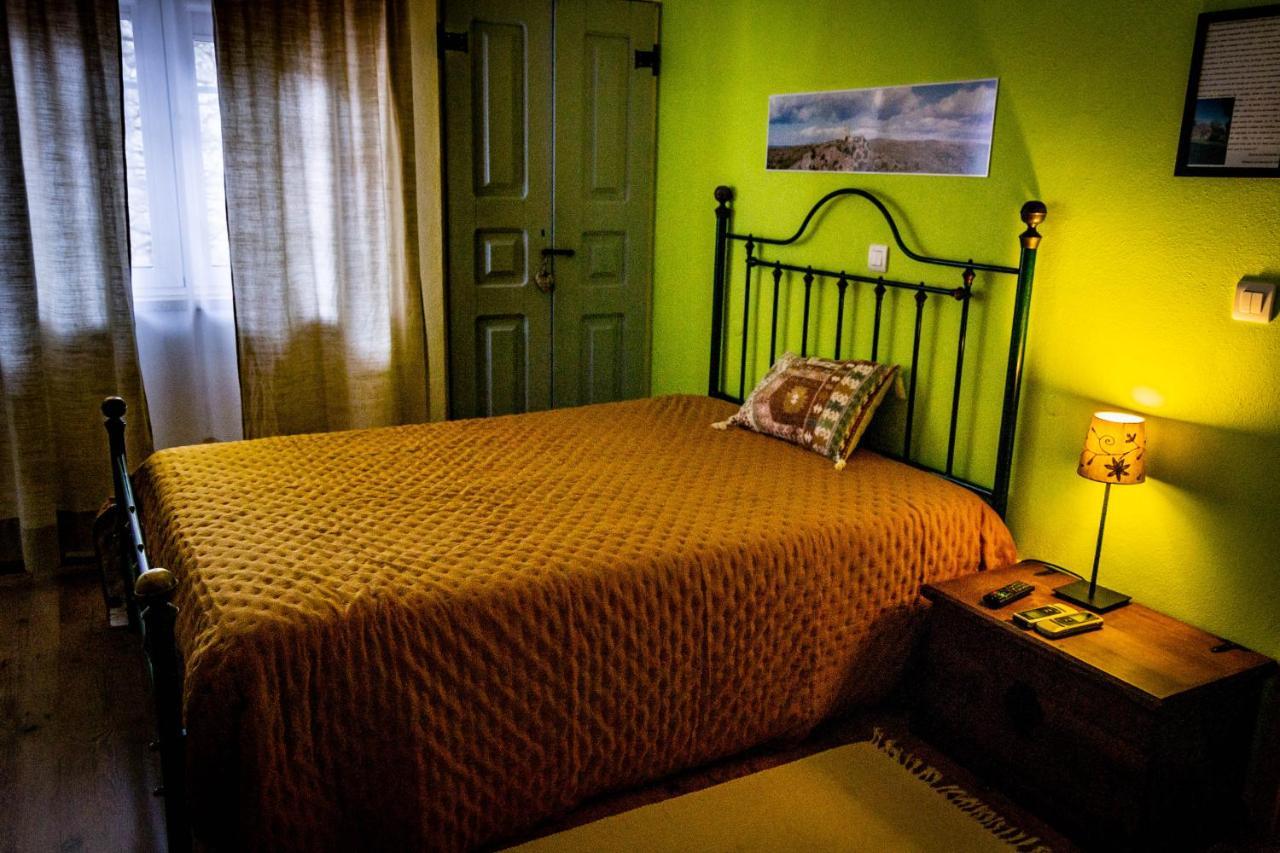 Casa Do Forno Guest House Salvaterra do Extremo Екстериор снимка