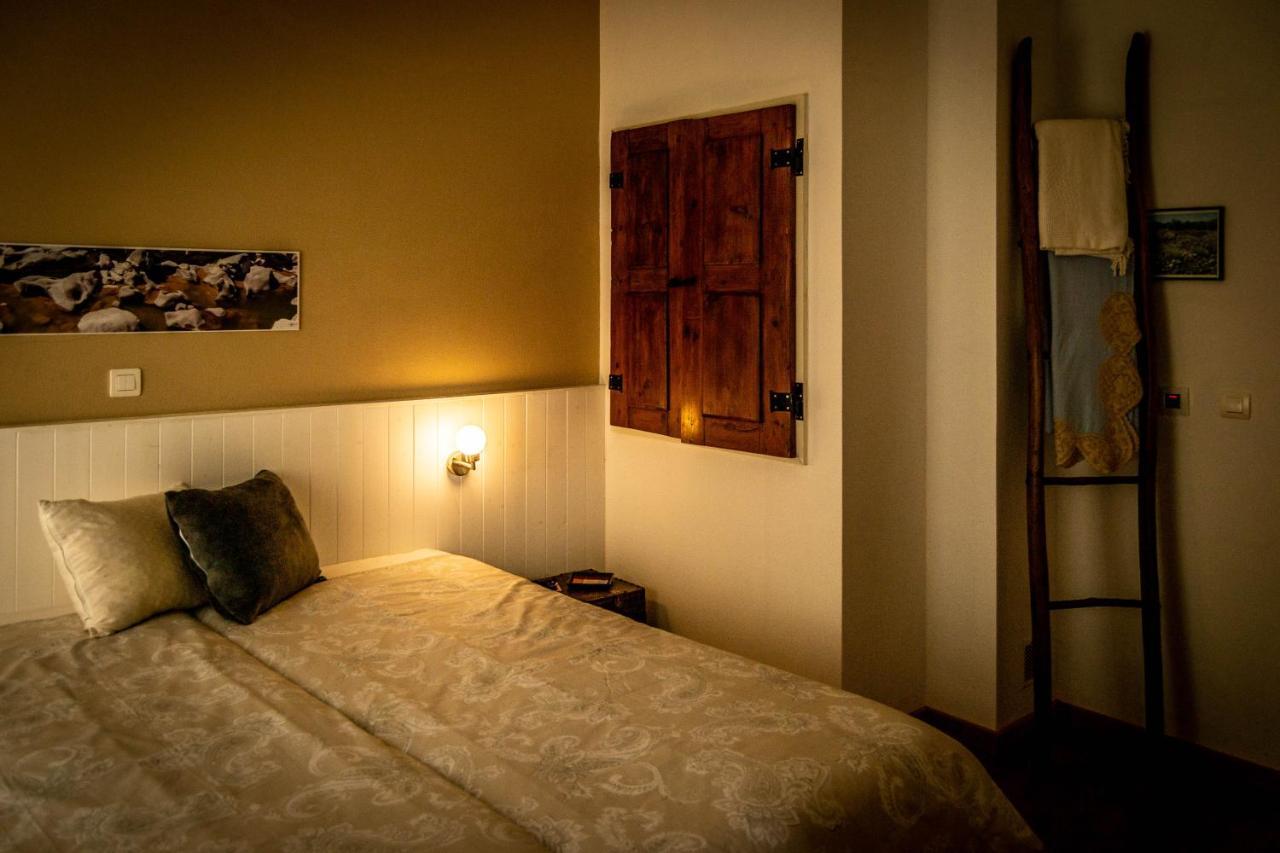 Casa Do Forno Guest House Salvaterra do Extremo Екстериор снимка